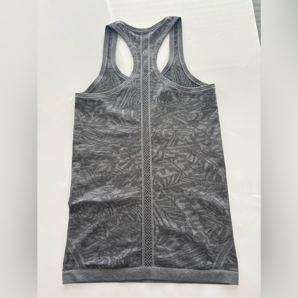 Lululemon Patterned Tank Top - Picture 3 of 7